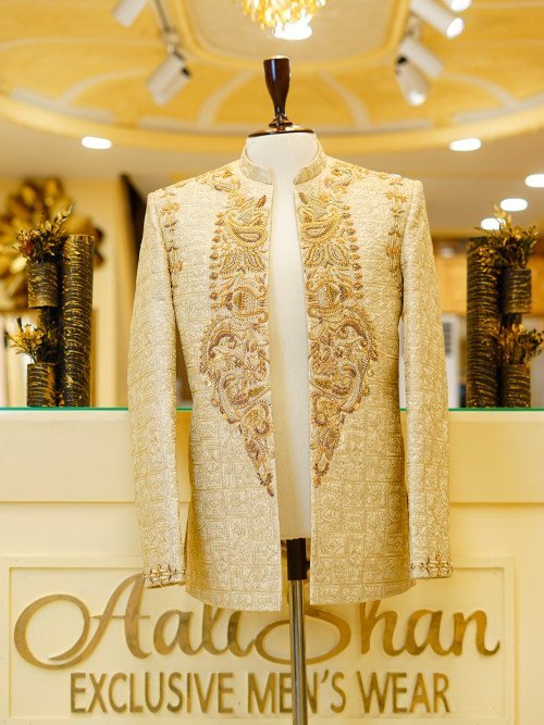 Groom’s Prince Coat Elegant Wedding Attire for Men