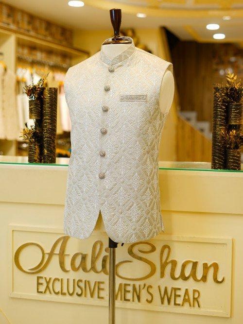 Skin-Tone Waistcoat with Elegant Embroidery