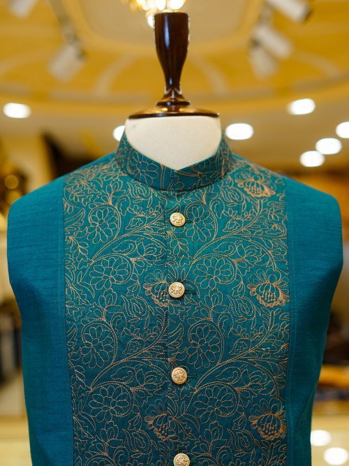 Men’s Half-Embroidered Waistcoat