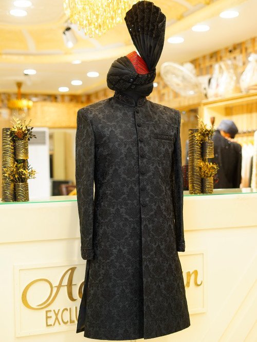 Black Styled Sherwani with Kulla – Elegant Embroidery Detailing