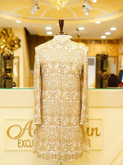 Fully Handcrafted Sherwani with Kulla – Exquisite Embroidery Masterpiece