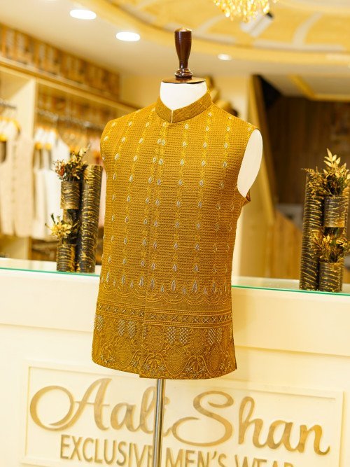 Elegant Traditional Men's Waistcoat with Intricate Hand Embroidery for Formal and Festive Occasions