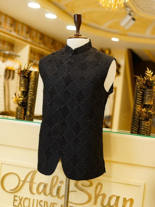 Timeless Black Embroidered Waistcoat for Men – A Perfect Blend of Classic Style and Artistic Detailing