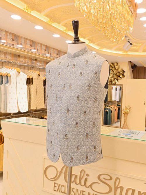 Waistcoat with Elegant Embroidery in Premium Quality Fabric – Gray Styling