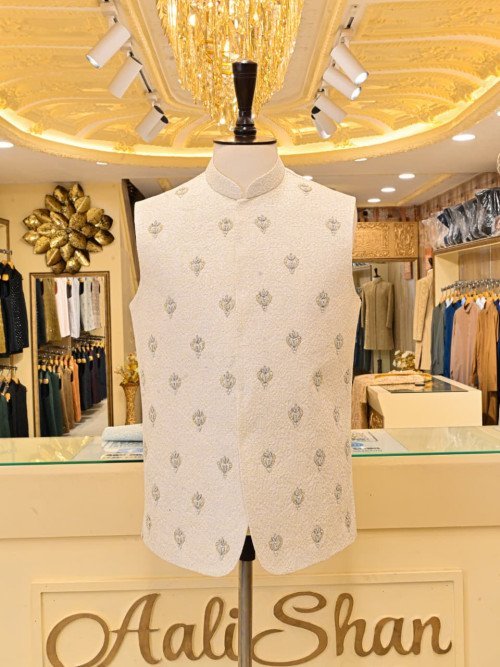 Waistcoat with Elegant Embroidery in Premium Quality Fabric – Skin Styling