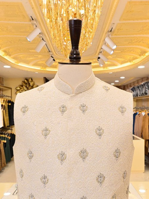 Waistcoat with Elegant Embroidery in Premium Quality Fabric – Skin Styling