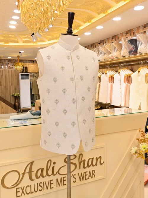 Waistcoat with Elegant Embroidery in Premium Quality Fabric – Skin Styling